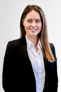 Katharina K. - Senior Business Development & PMI Manager