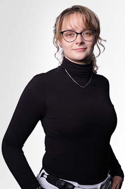Verena L. - Graphic Designerin