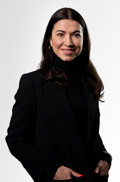 Anna S. - Senior Business Consultant