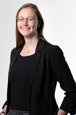 Julia Z. - Account Managerin